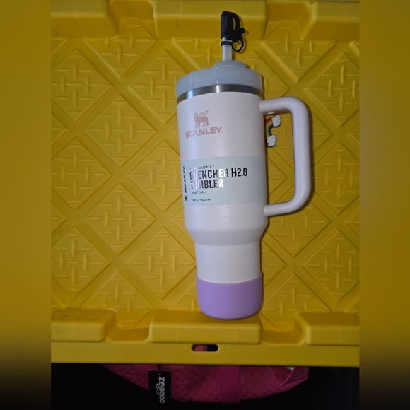 Stanley Quencher H2.0 30 Tumbler - Pink and Purple - Picture 1 of 2
